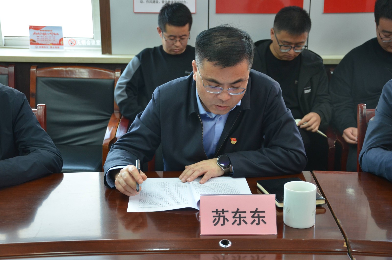 在常學(xué)常新、常學(xué)常悟、常學(xué)常得中提升實踐能力--延安交投集團舉辦主題教育專題黨課